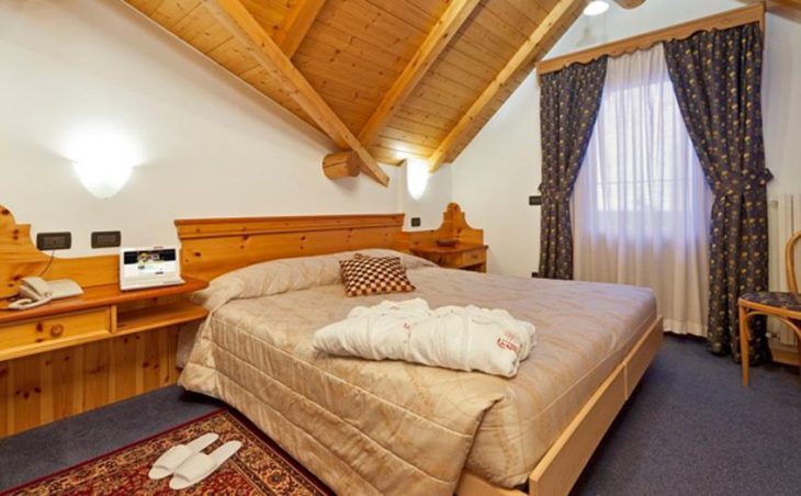 Hotel Livigno, Livigno, Double Bedroom 2